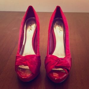 Red high heels!